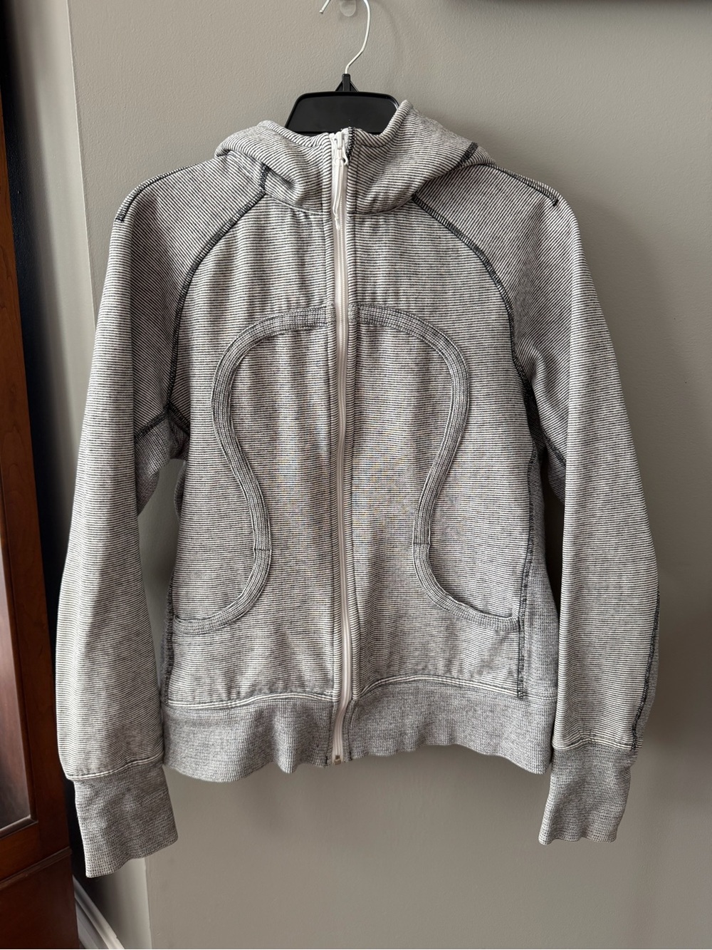 lululemon athletica Heather Gray Full-Zip Hoodie Jacket. Medium
